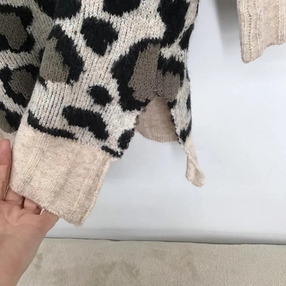 By Together Women’s Button-Up Leopard Safari Print Cardigan Tan/Black Size S/M - Picture 7 of 8